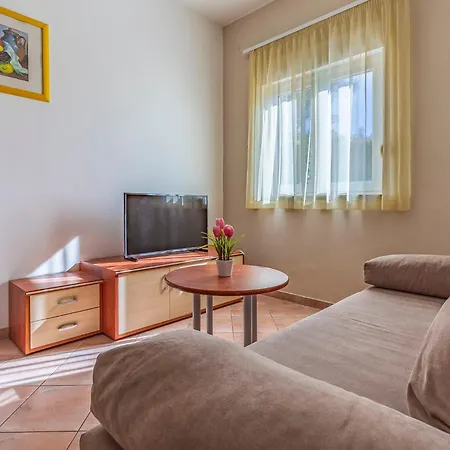 Rok 4 By Interhome Apartment Pula