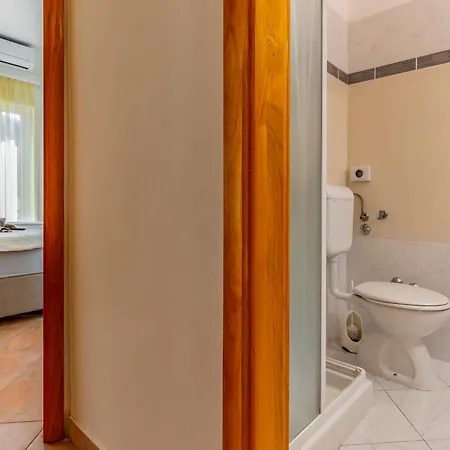 Rok 4 By Interhome Pula