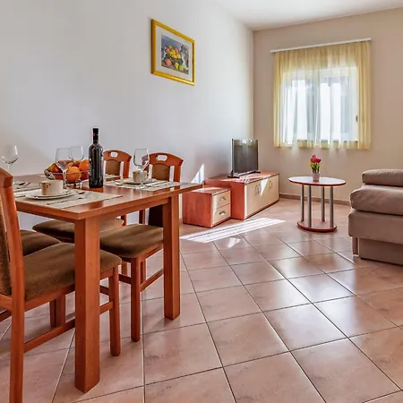 Apartman Rok 4 By Interhome